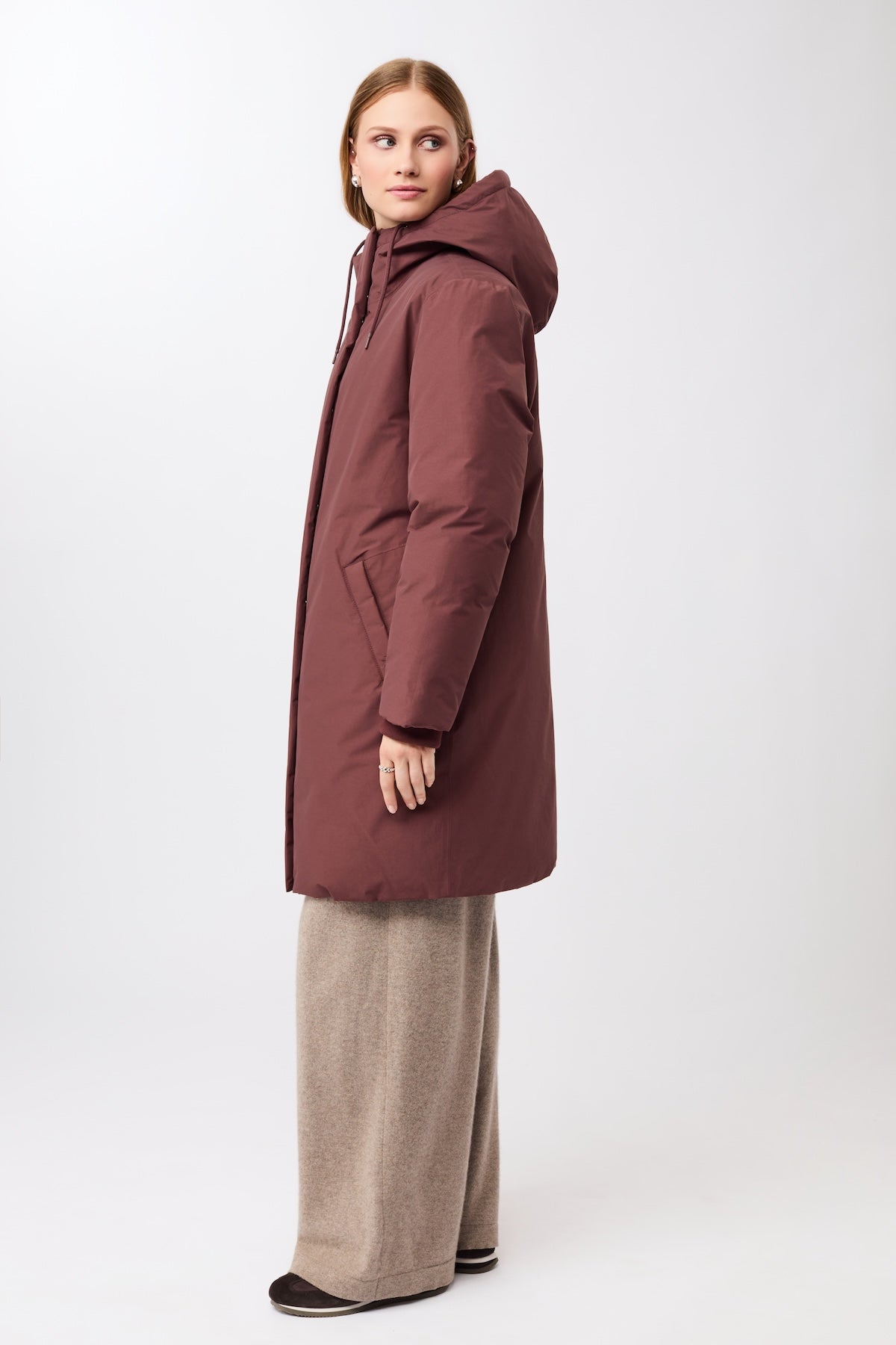 langerchen-lange-jacke-mit-kapuze-und-eco-daune-burgundy image 2