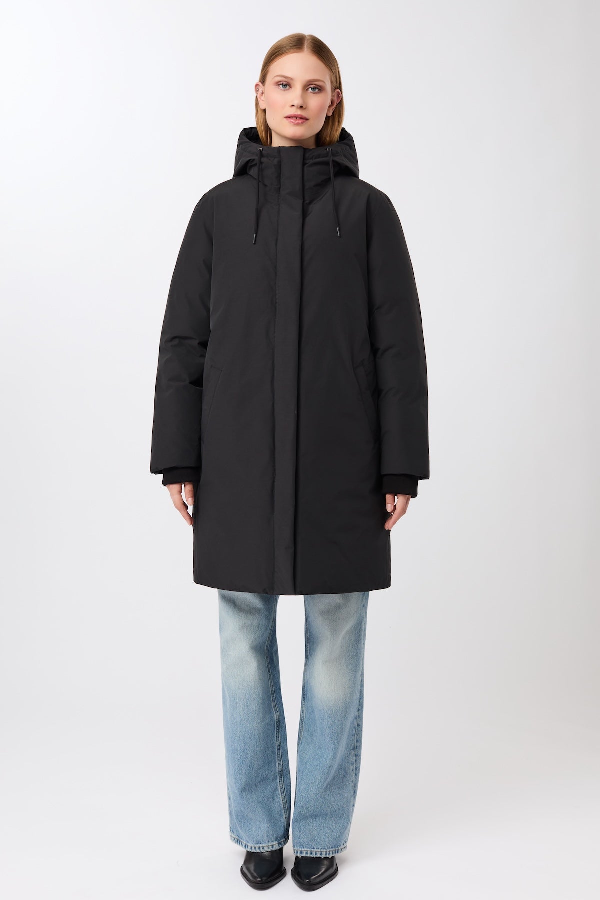 langerchen-lange-jacke-mit-kapuze-und-eco-daune-black-cn08 image 1