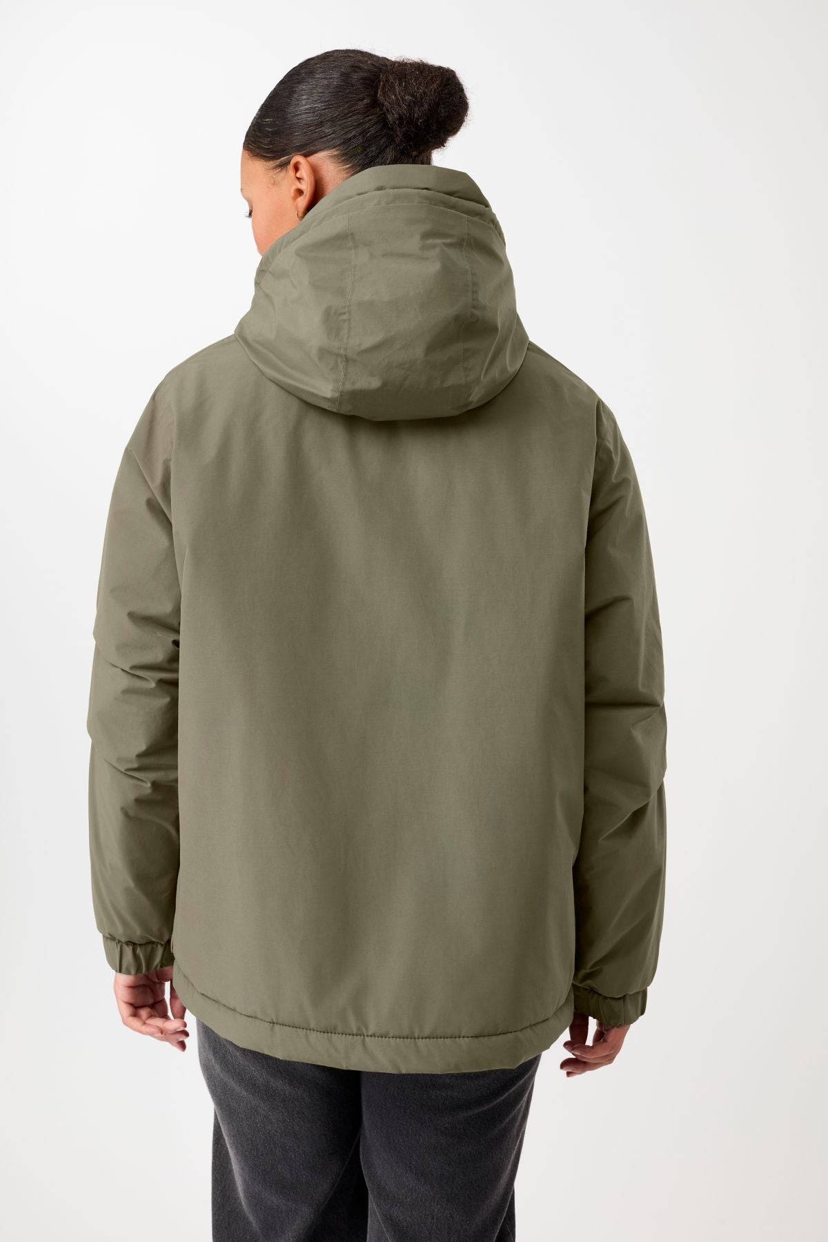 langerchen-wattierter-kurzparka-in-lockerem-volumen-sencha-parka-gr-n image 3