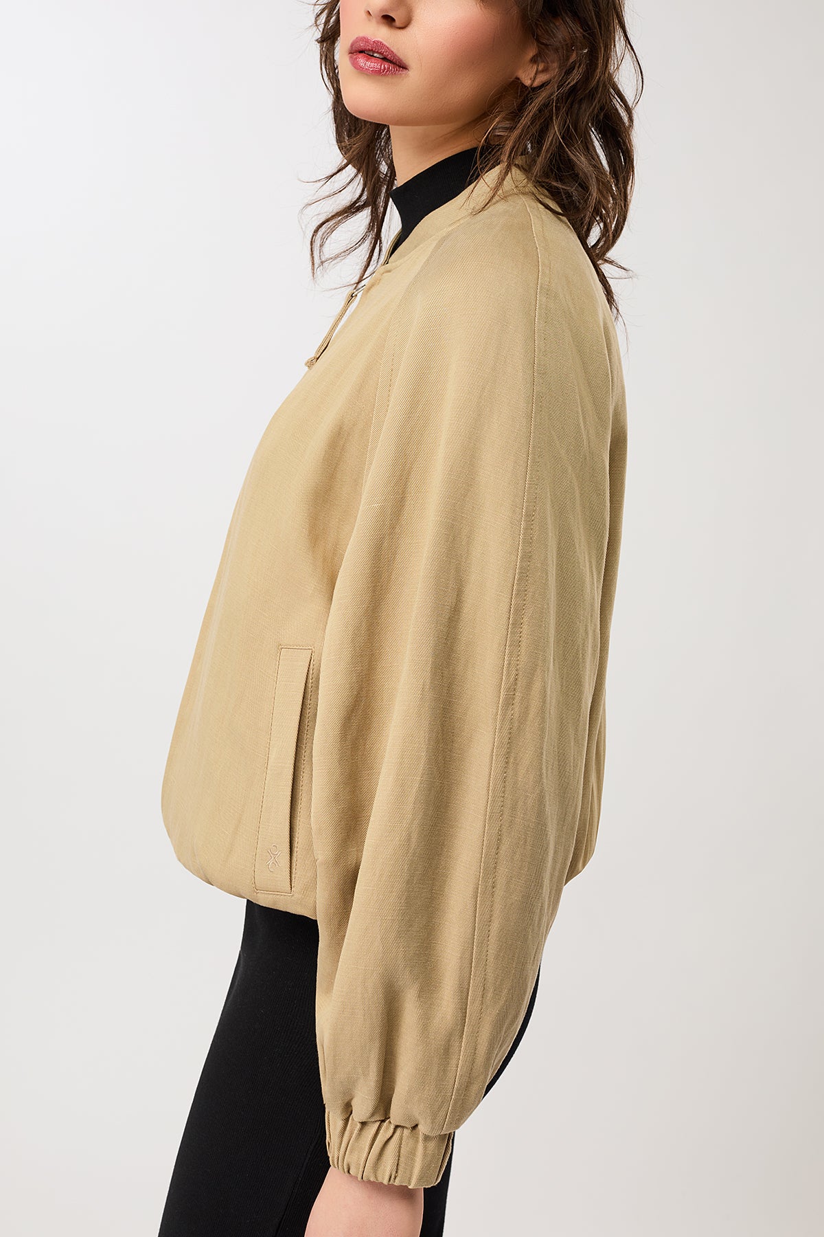 langerchen-bomberjacke-aus-tencel-breeze-bomber-beige-hell image 3