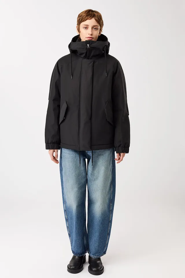 langerchen-wattierter-kurzparka-in-lockerem-volumen-black-parka image 1