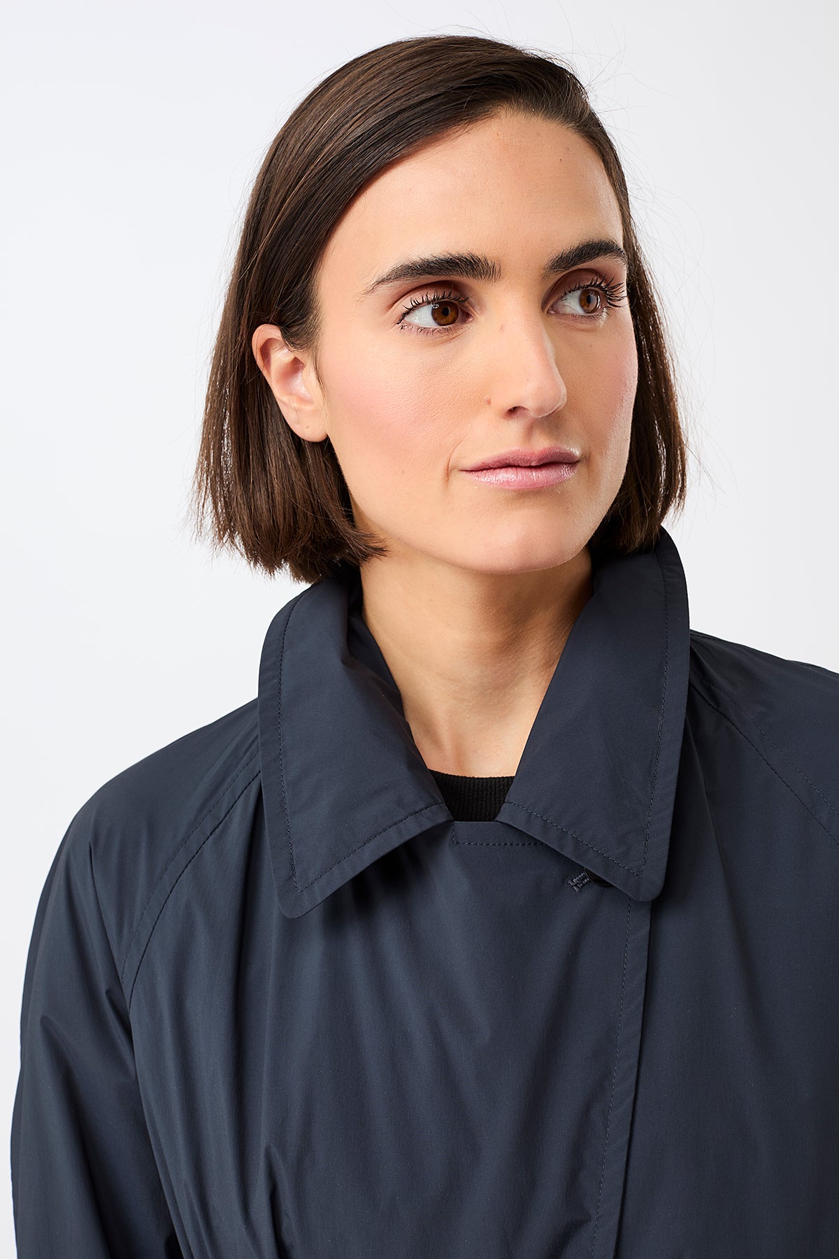 langerchen-leichter-trenchcoat-mit-raglannaht-navy image 5