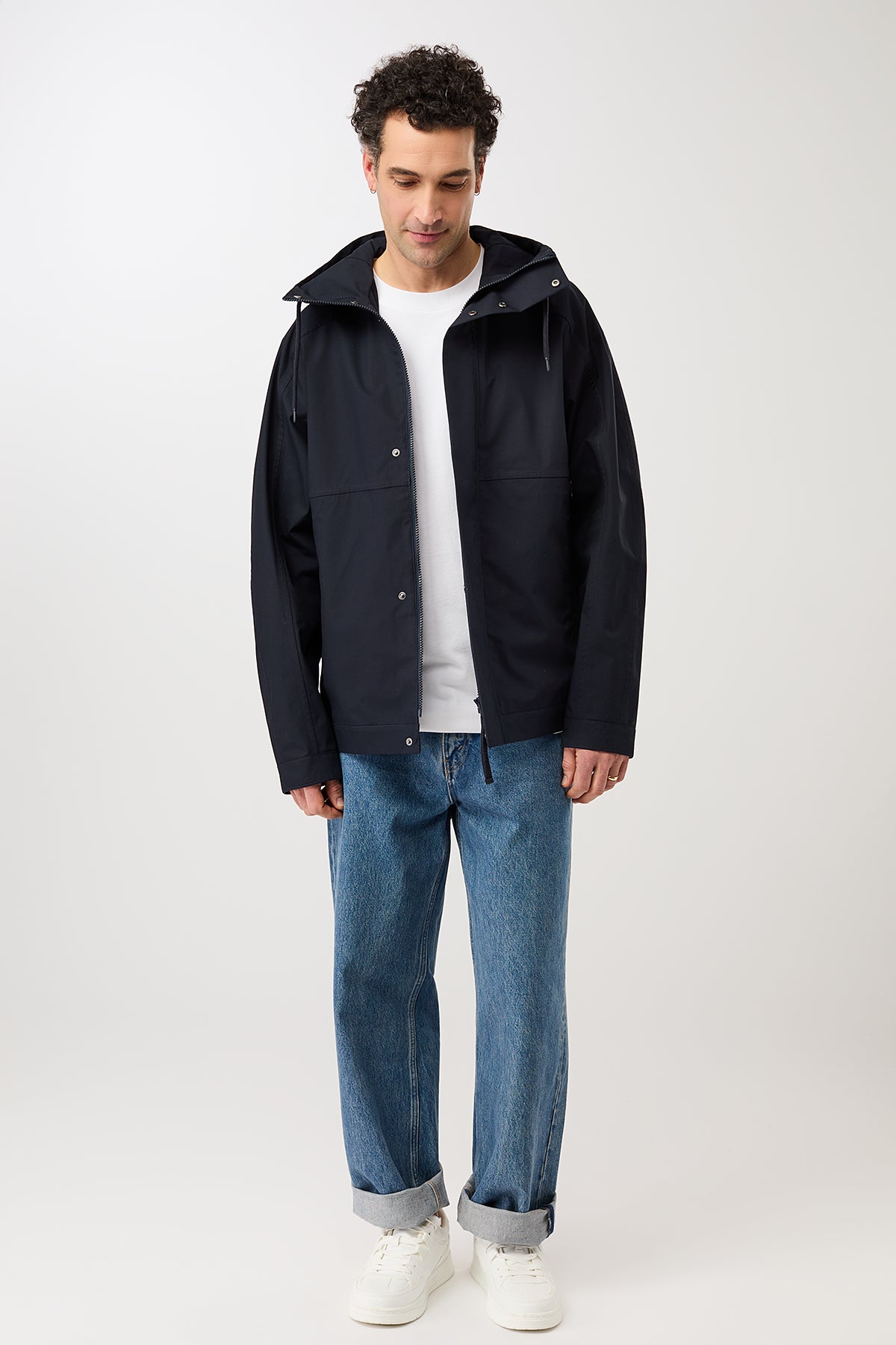 langerchen-kapuzenjacke-mit-verdeckter-knopfleiste-kurze-jacke-in-navy image 5