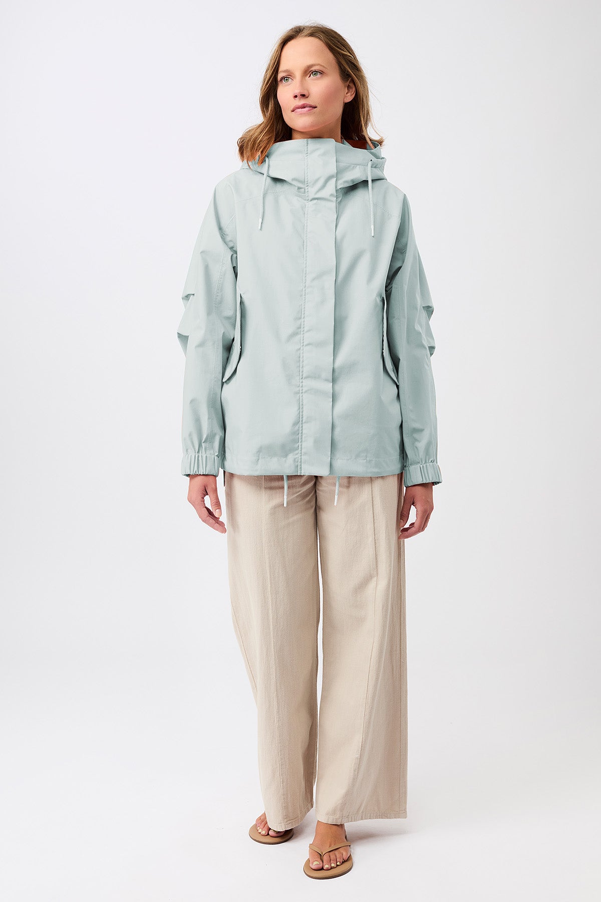 langerchen-kapuzenjacke-mit-falten-am-arm-kurze-jacke-flow image 3