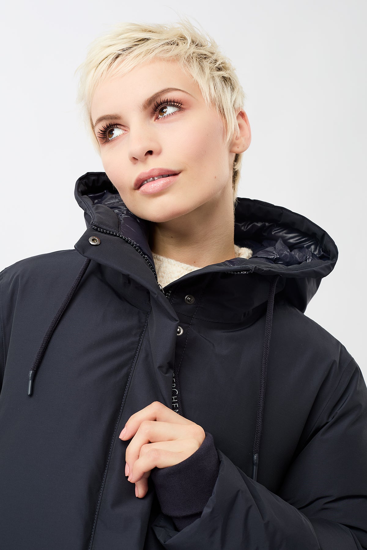langerchen-lange-jacke-mit-kapuze-und-eco-daune-navy-cn08 image 5
