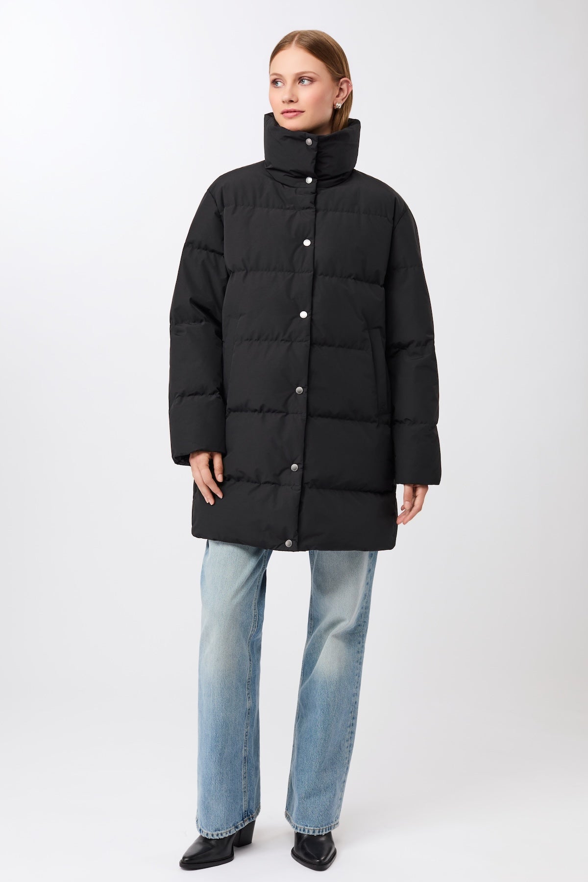 langerchen-jacke-mit-stehkragen-aus-eco-daune-kurze-jacke-black image 1