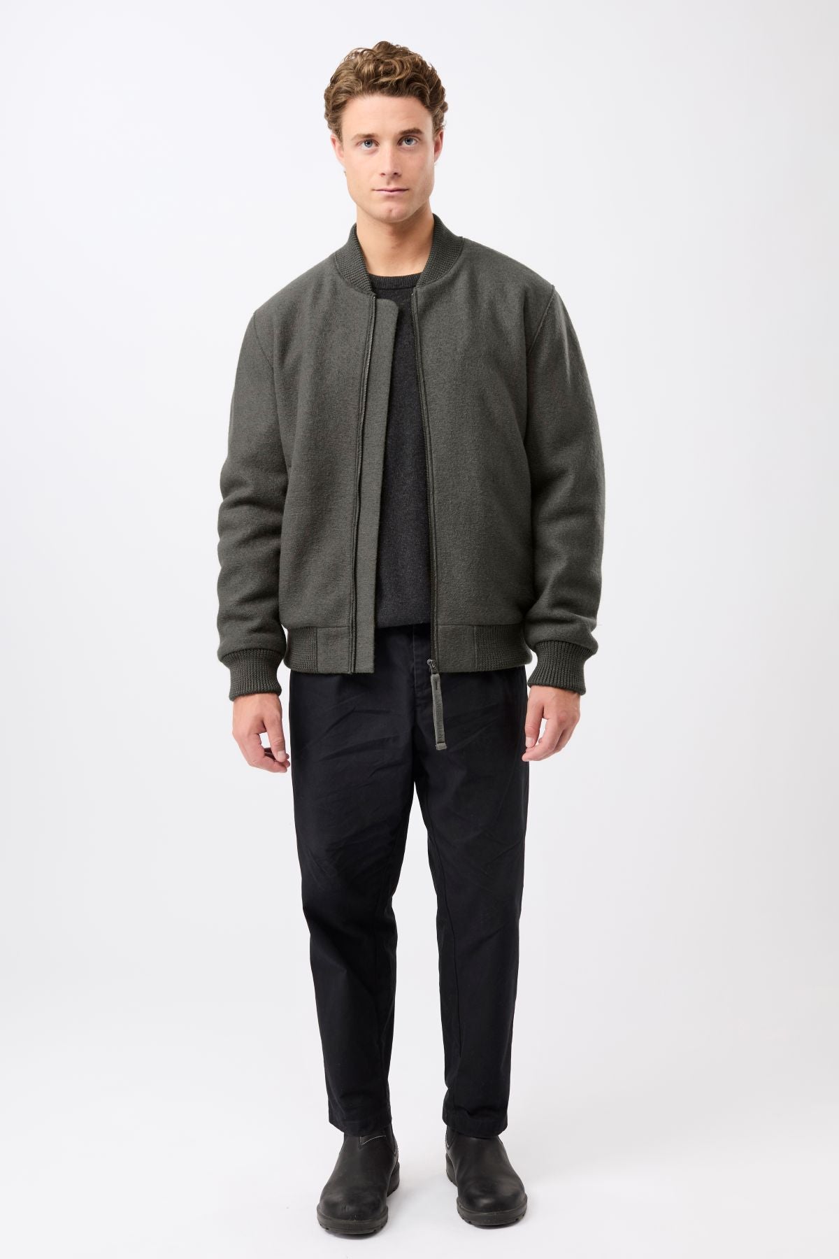 langerchen-bomber-jacke-aus-bio-wolle-platinum image 2