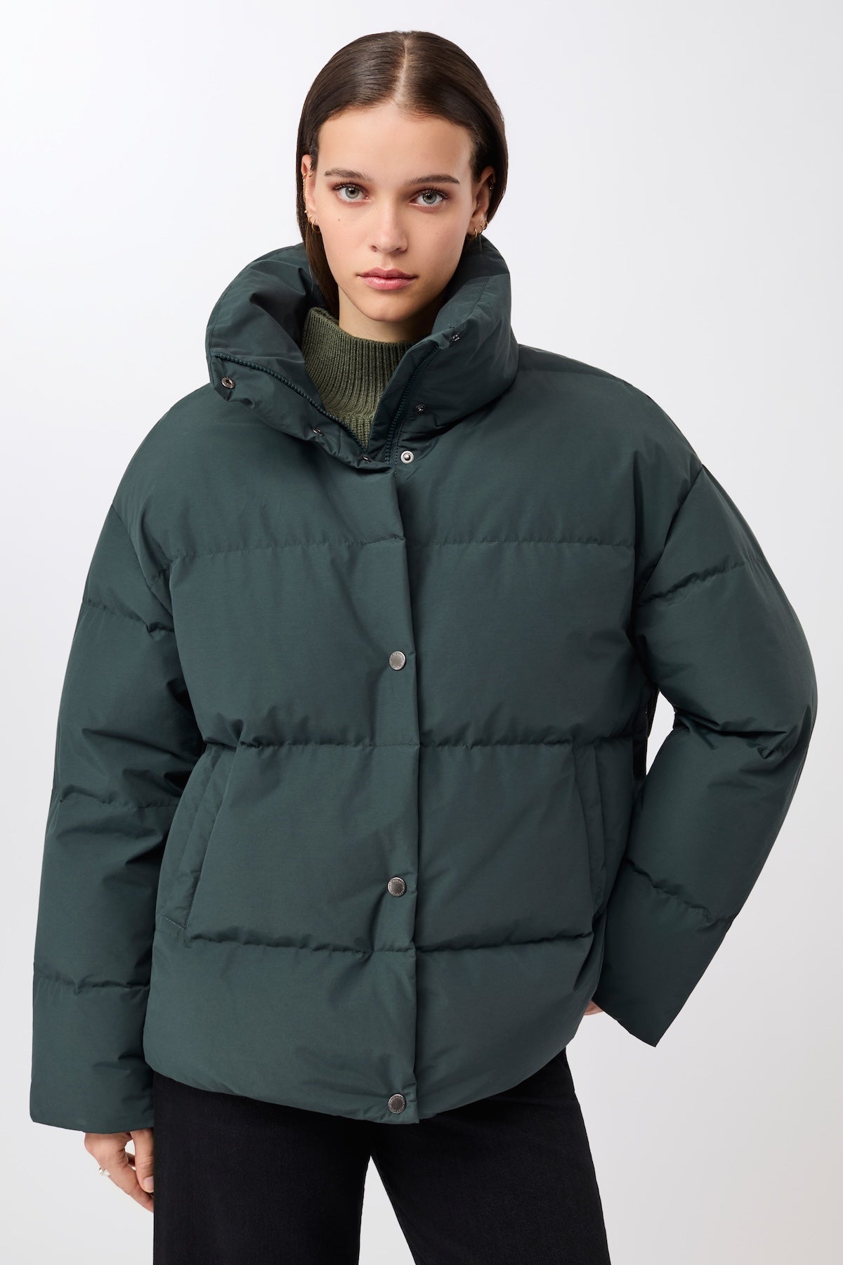 langerchen-gesteppte-jacke-aus-eco-daune-mit-stehkragen-kurze-jacke-in-fir image 2