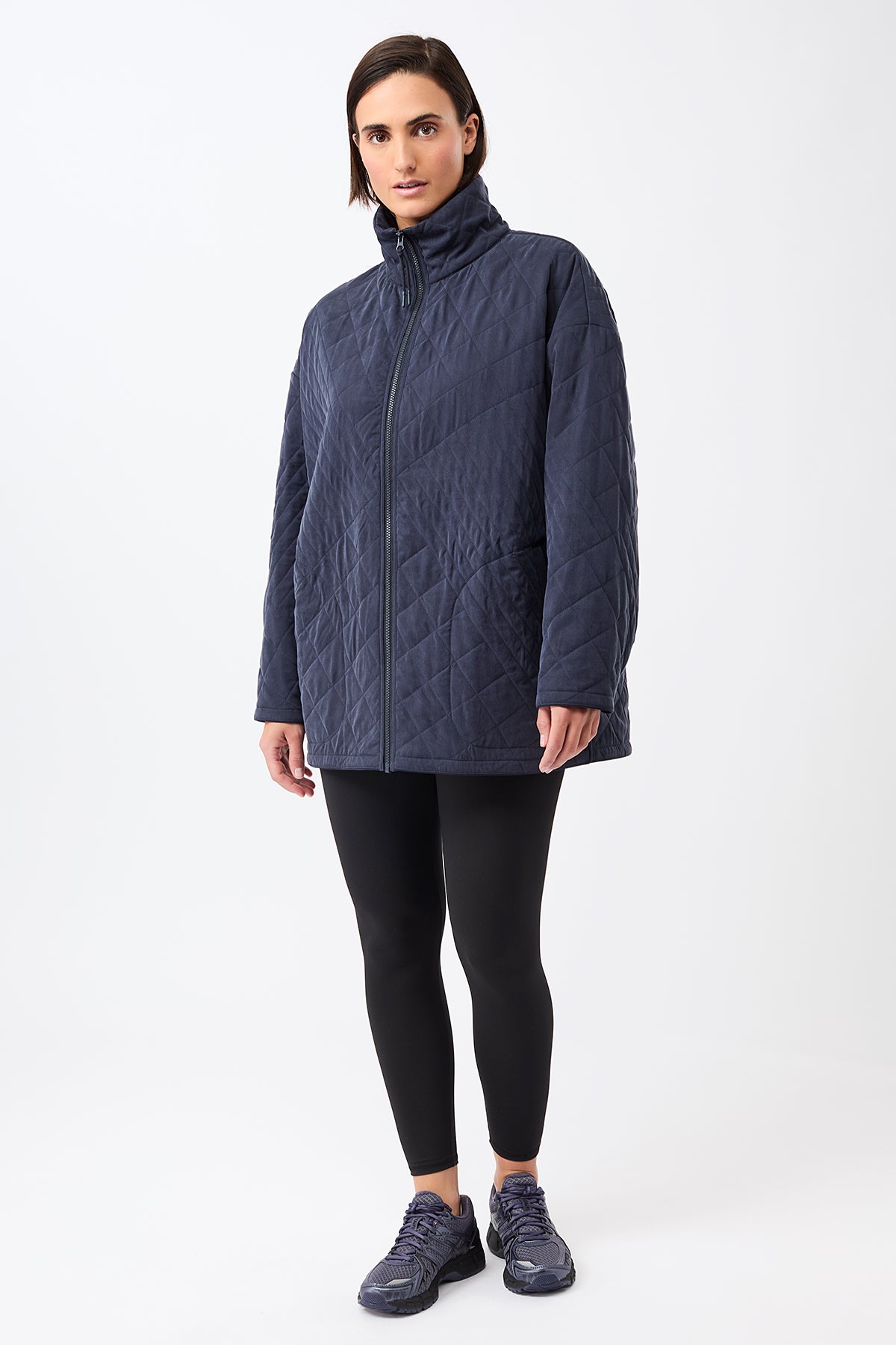 langerchen-gesteppte-jacke-aus-tencel-mit-stehkragen-navy image 1