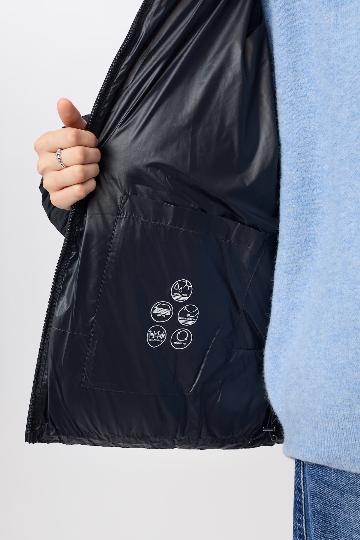 langerchen-steppjacke-mit-kragen-und-abnehmbarer-kapuze-steppjacke-in-midnight image 8