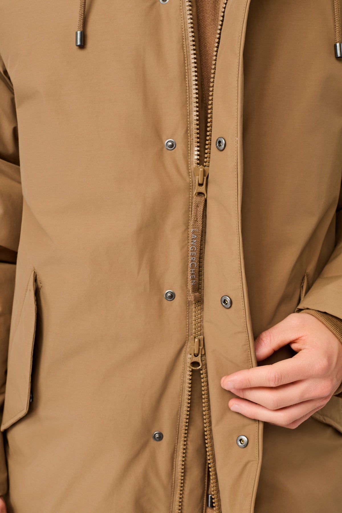 langerchen-parka-aus-eco-daune-mit-kapuze-oak image 7