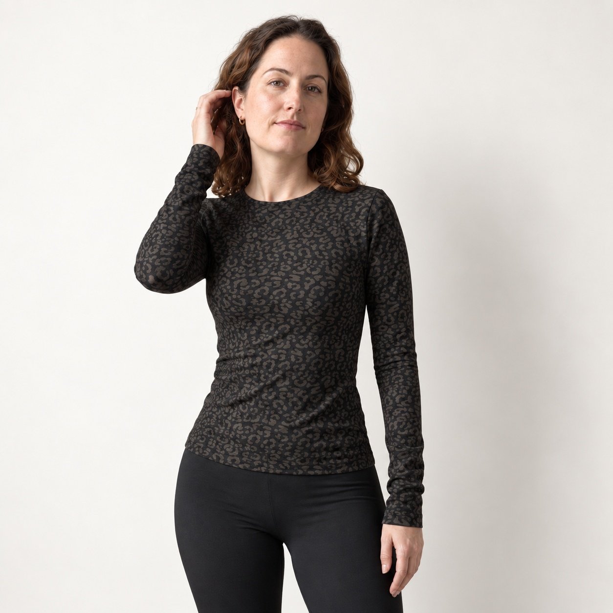 or-basics-snug-longsleeve-leo-black-bio-baumwolle-preorder image 1