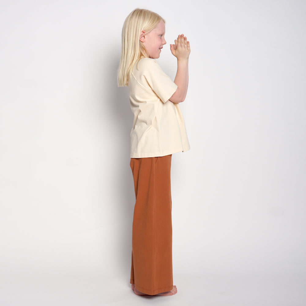or-basics-wide-leg-pants-caramel-cookie-kinderhose-weites-bein image 2