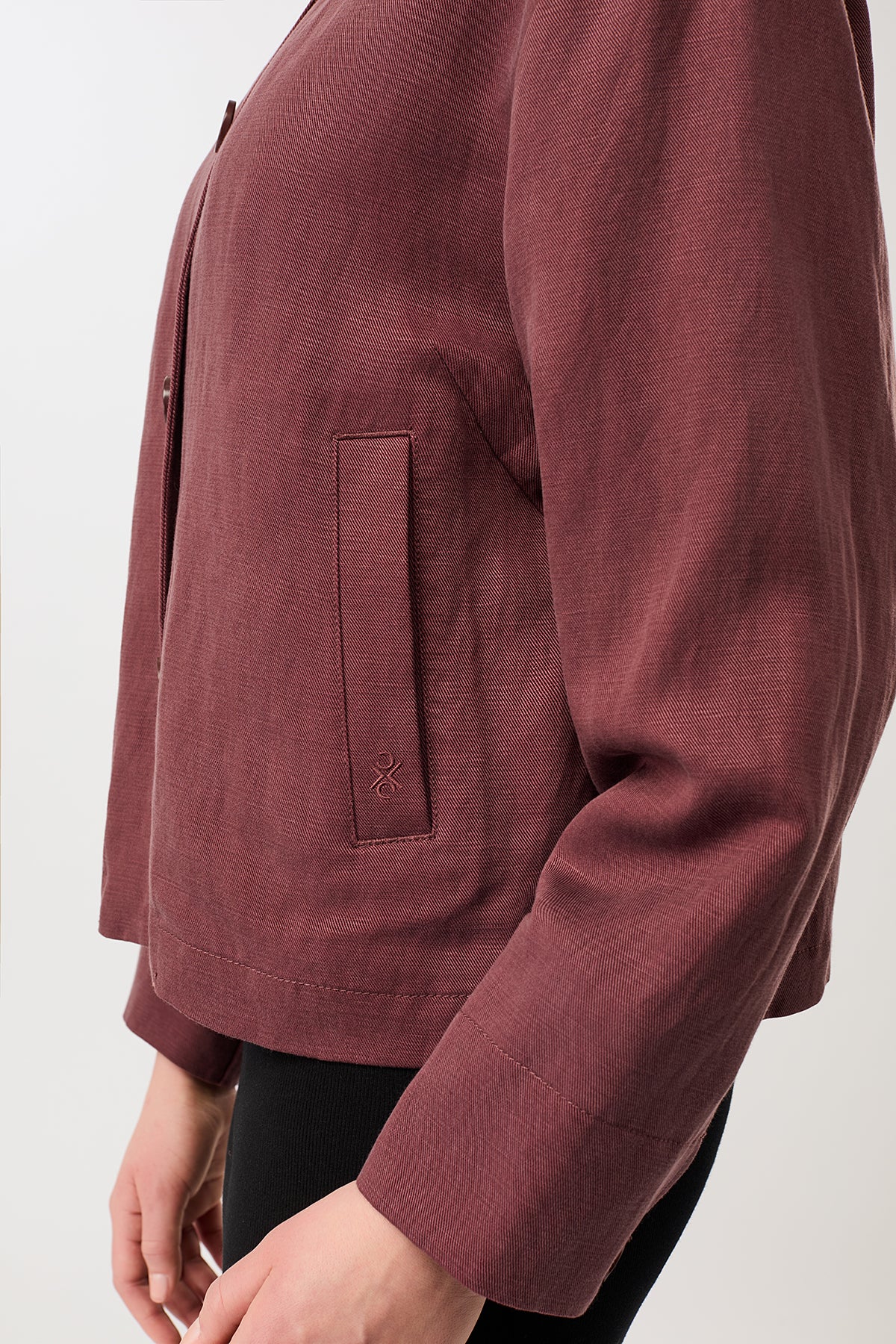 langerchen-kurze-jacke-aus-tencel-lyocell-kurzjacke-in-rubywood image 5