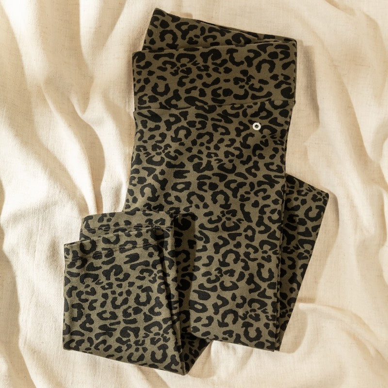 or-basics-all-day-leopard-print-leggings-moss-bio-baumwolle image 2