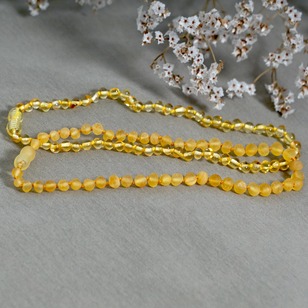 or-basics-baby-bernsteinkette-lemon-baltischer-bernstein image 5