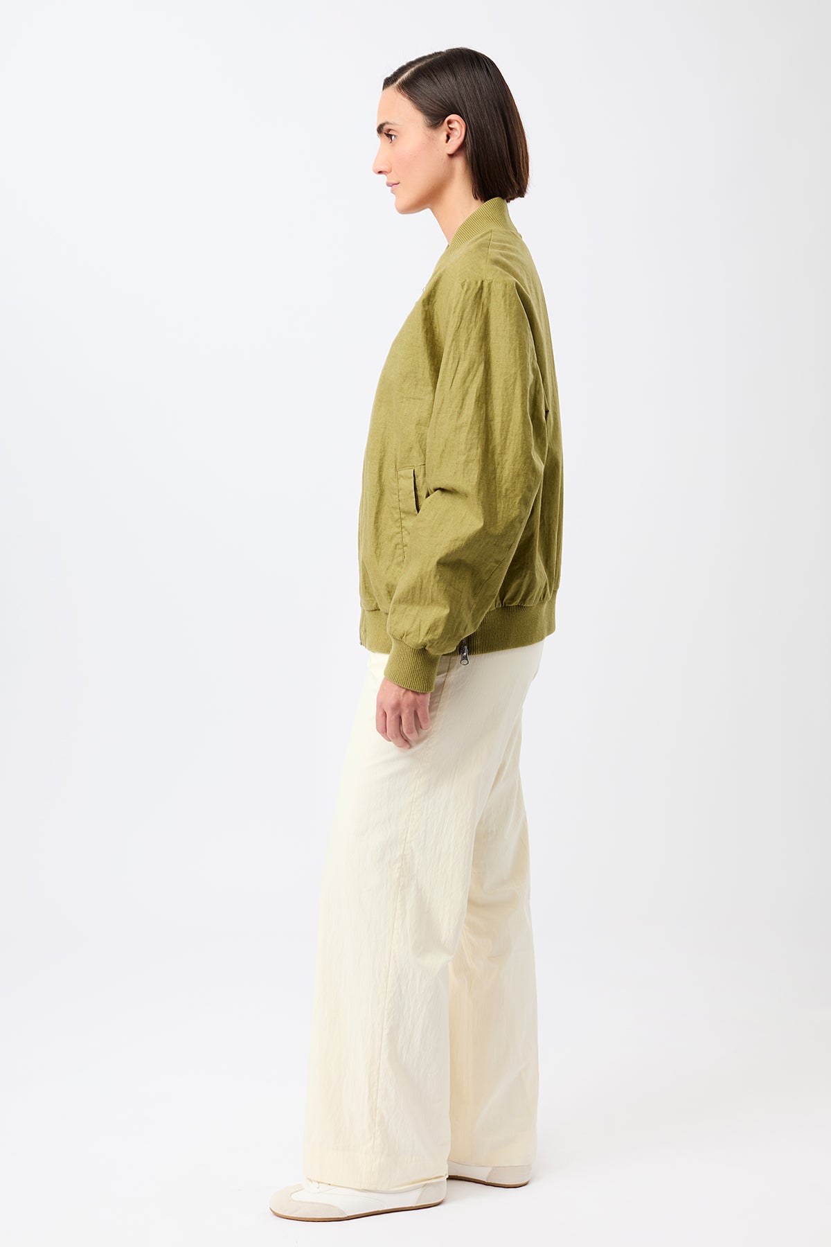 langerchen-bomberjacke-mit-seitlichen-rei-verschl-ssen-green-olive image 5