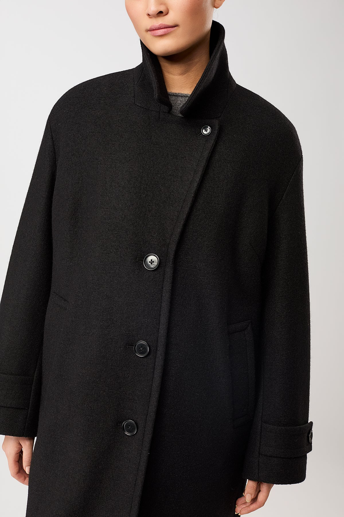 langerchen-kurzer-mantel-mit-revers-black image 5