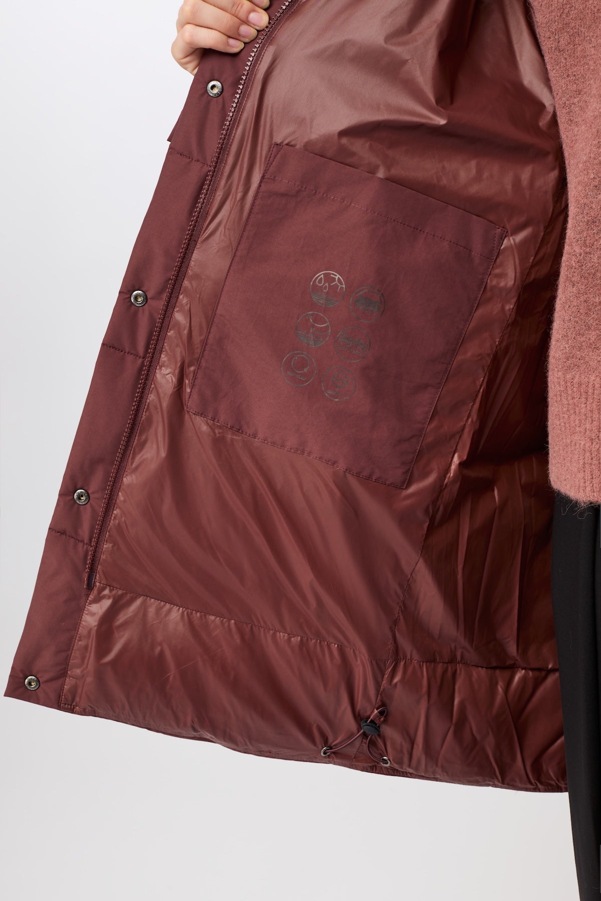 langerchen-jacke-mit-stehkragen-aus-eco-daune-burgundy image 5