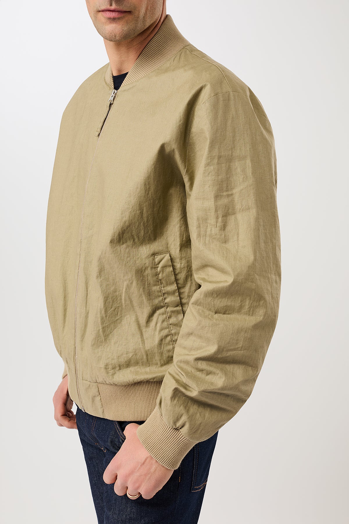 langerchen-bomberjacke-aus-beschichtetem-leinen-breeze image 4