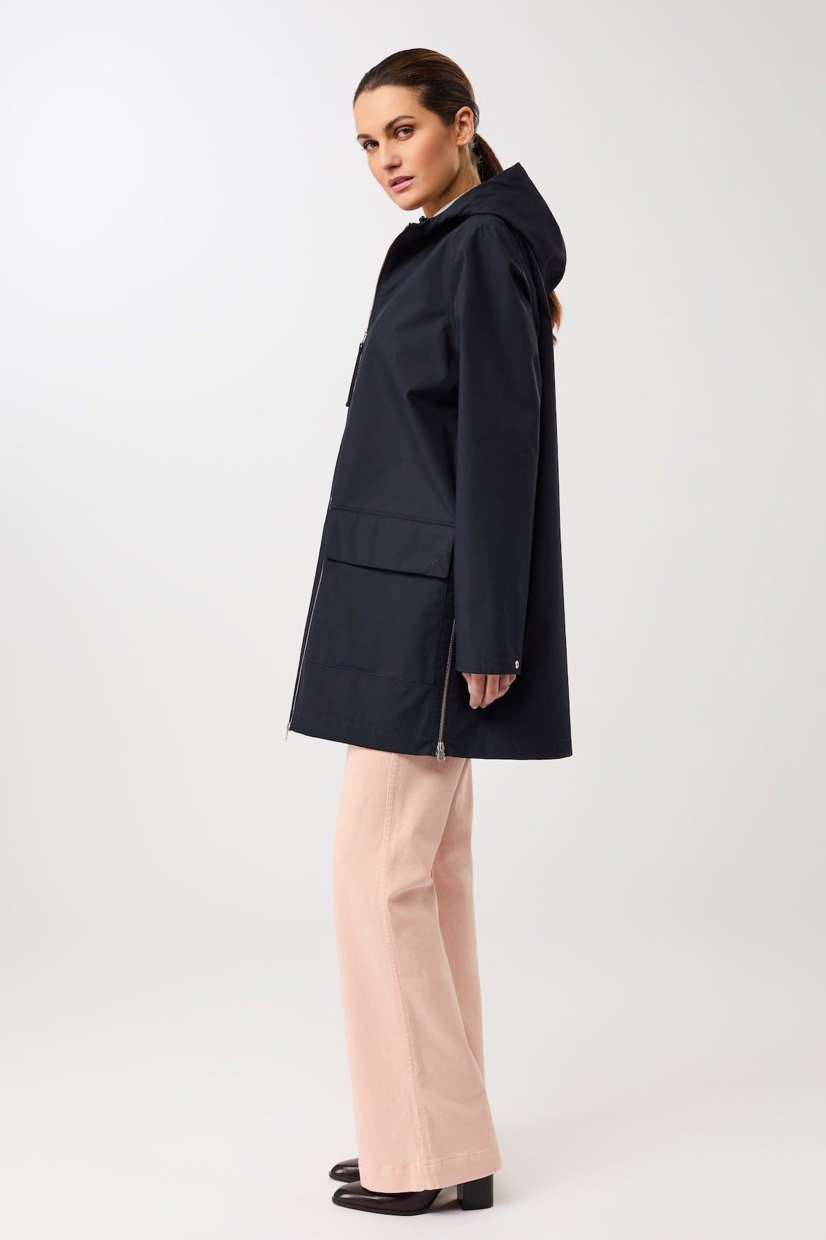 langerchen-bestseller-regenjacke-aus-bio-baumwolle-navy-kurze-jacke-mit-membrane image 2