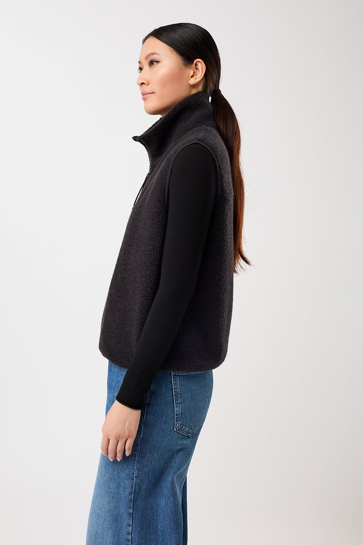 langerchen-weste-mit-stehkragen-aus-woll-fleece-storm-schwarz-grau image 3