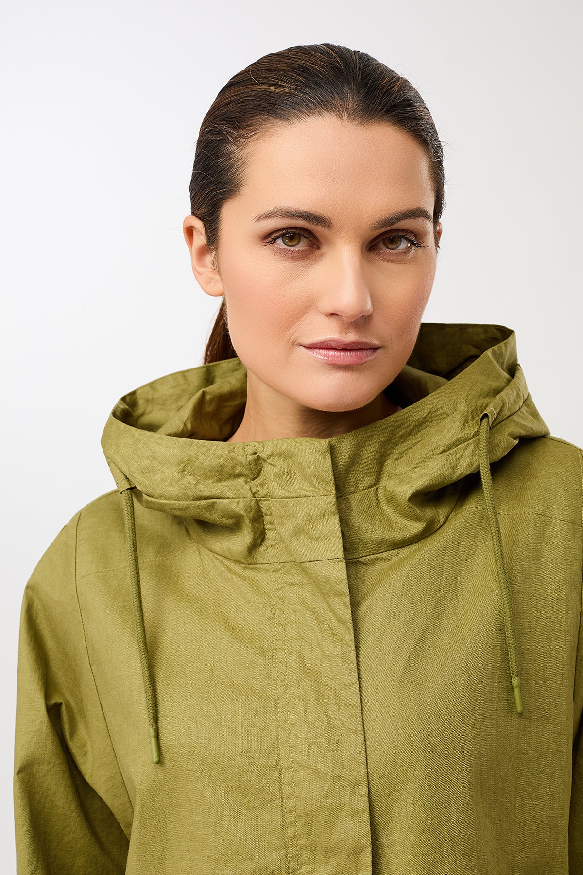 langerchen-outdoorjacke-aus-beschichtetem-leinen-green-olive image 2