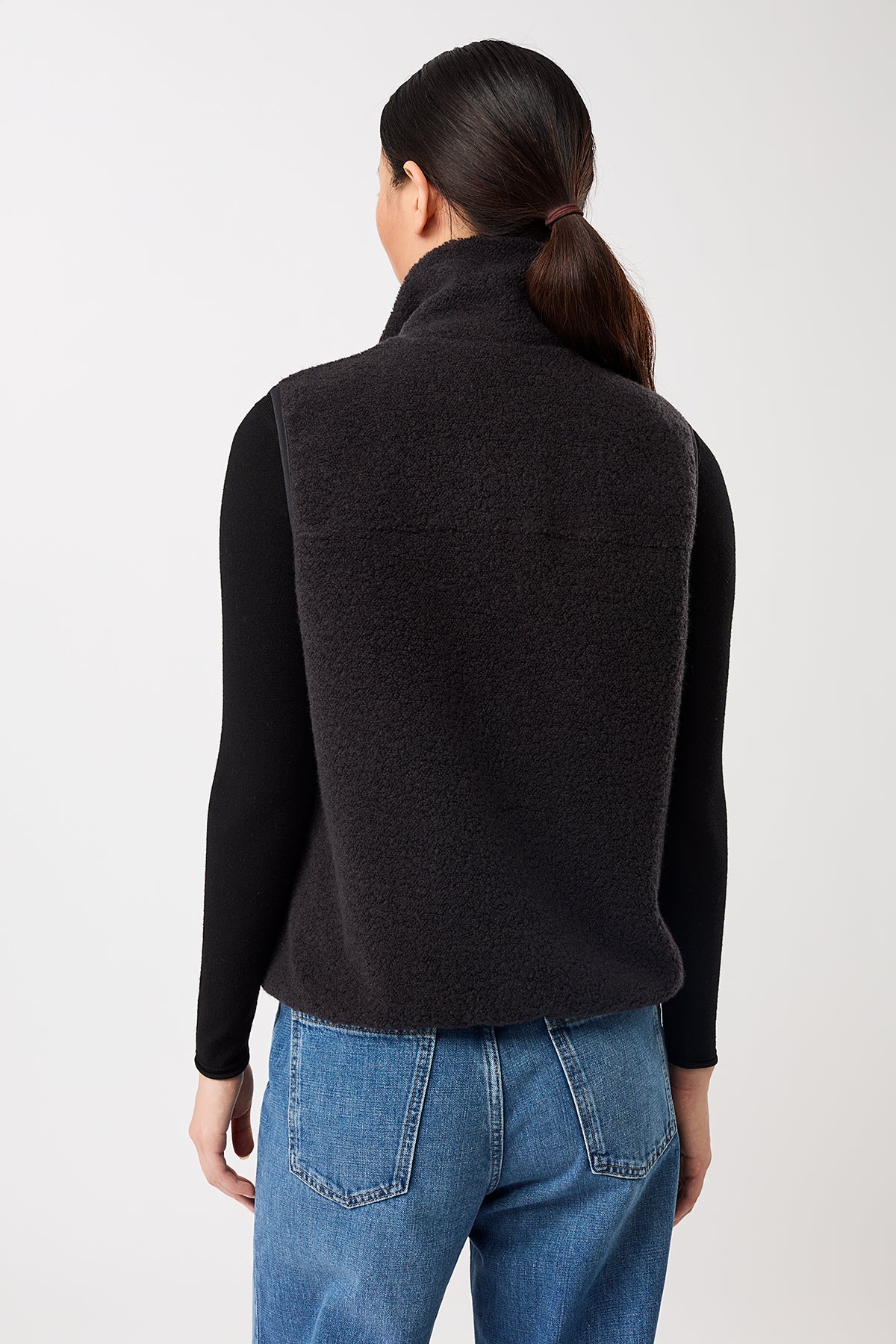 langerchen-weste-mit-stehkragen-aus-woll-fleece-storm-schwarz-grau image 4