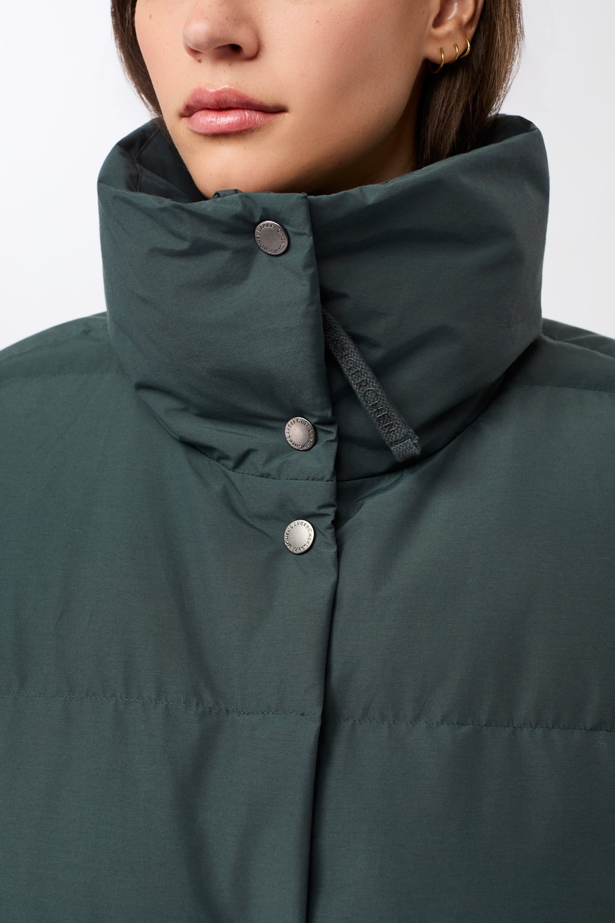 langerchen-gesteppte-jacke-aus-eco-daune-mit-stehkragen-kurze-jacke-in-fir image 7