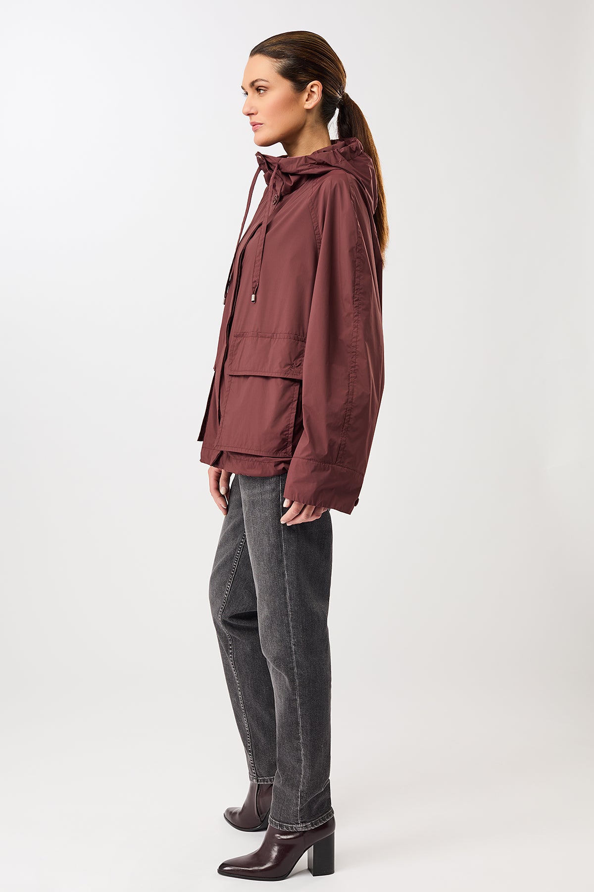 langerchen-modische-kapuzenjacke-mit-gro-en-taschen-rubywood image 2