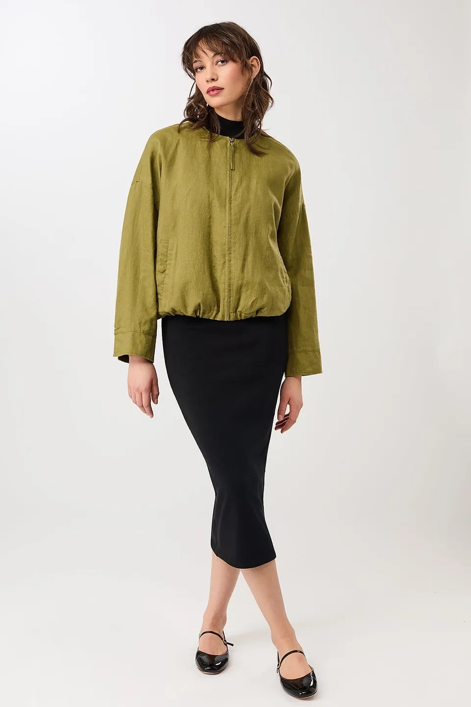 langerchen-rundhals-bomberjacke-mit-leistentasche-green-olive image 1