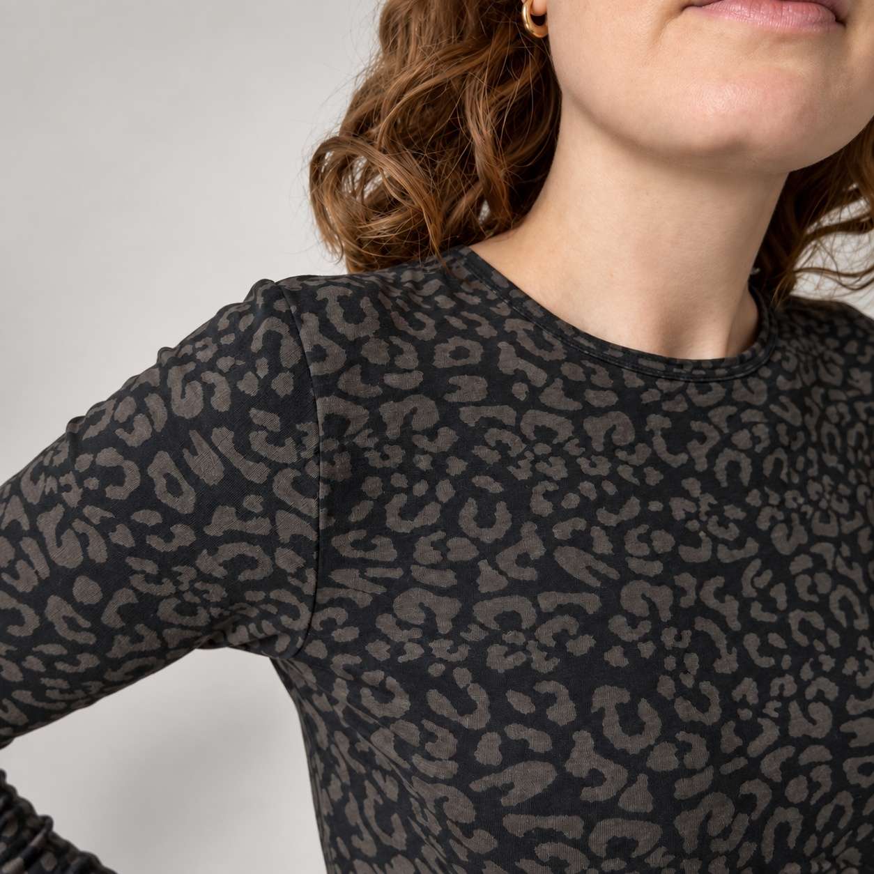 or-basics-snug-longsleeve-leo-black-bio-baumwolle-preorder image 4