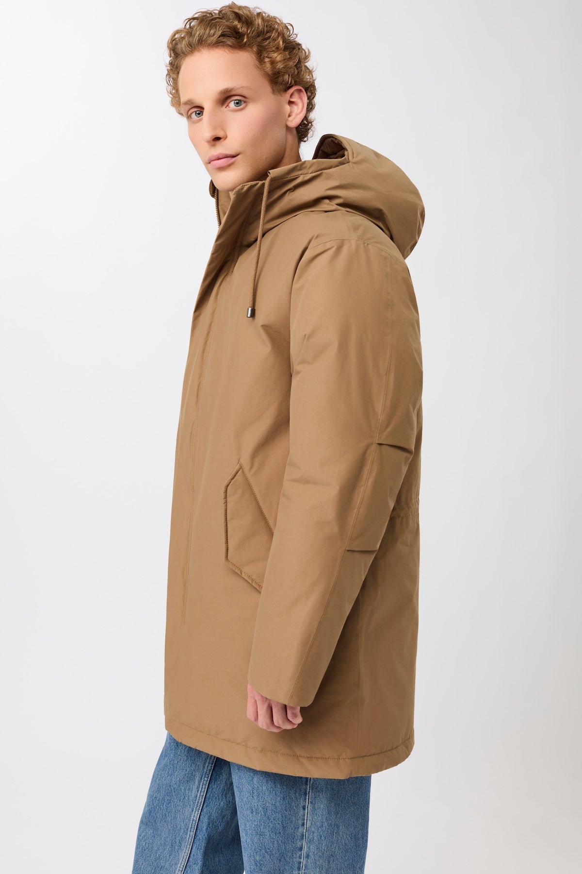 langerchen-parka-aus-eco-daune-mit-kapuze-oak image 2