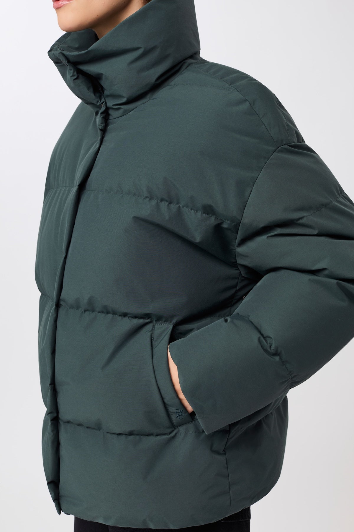 langerchen-gesteppte-jacke-aus-eco-daune-mit-stehkragen-kurze-jacke-in-fir image 4