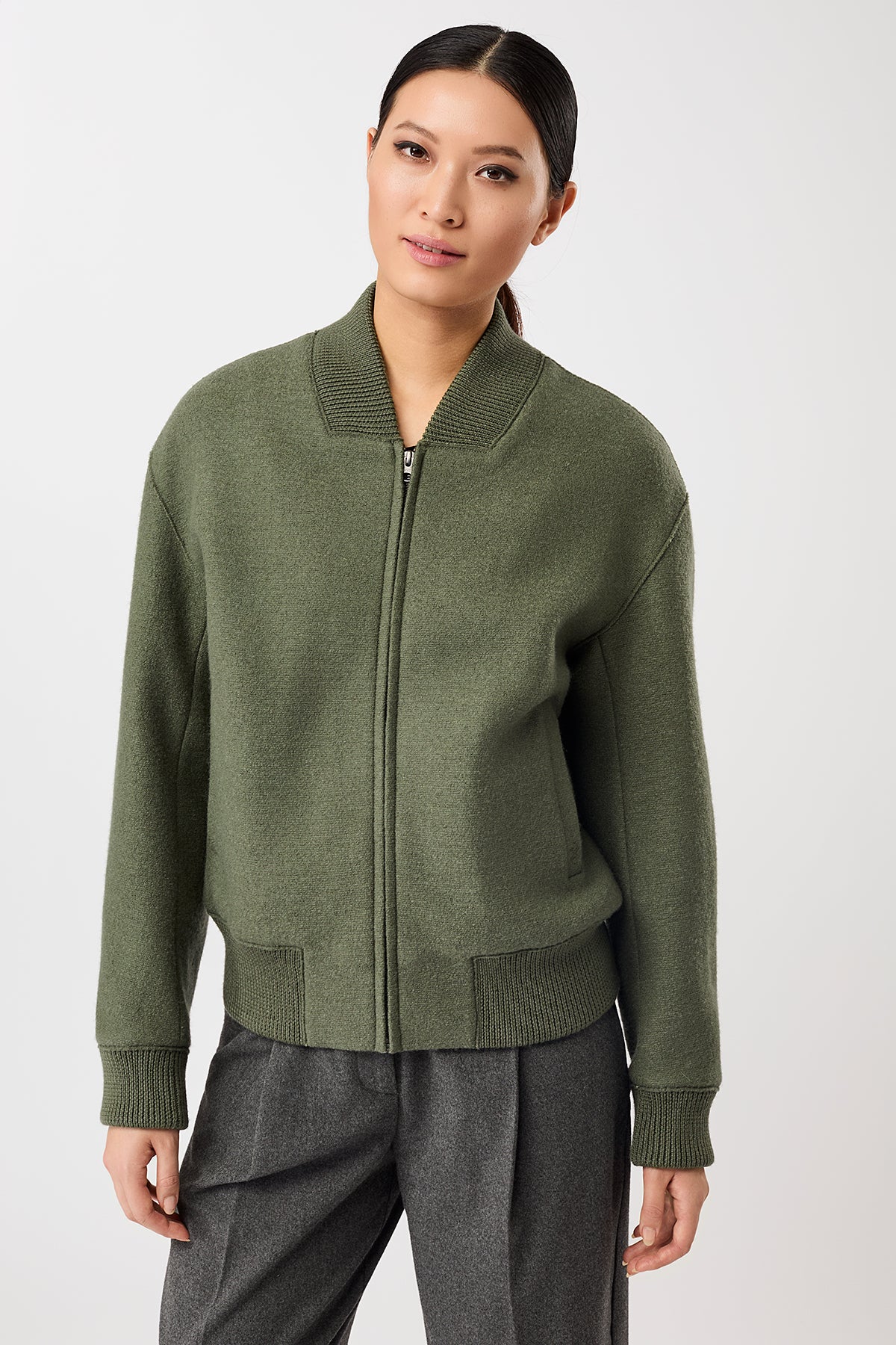 langerchen-90er-bomberjacke-sencha-gr-n-aus-bio-wollwalk image 1