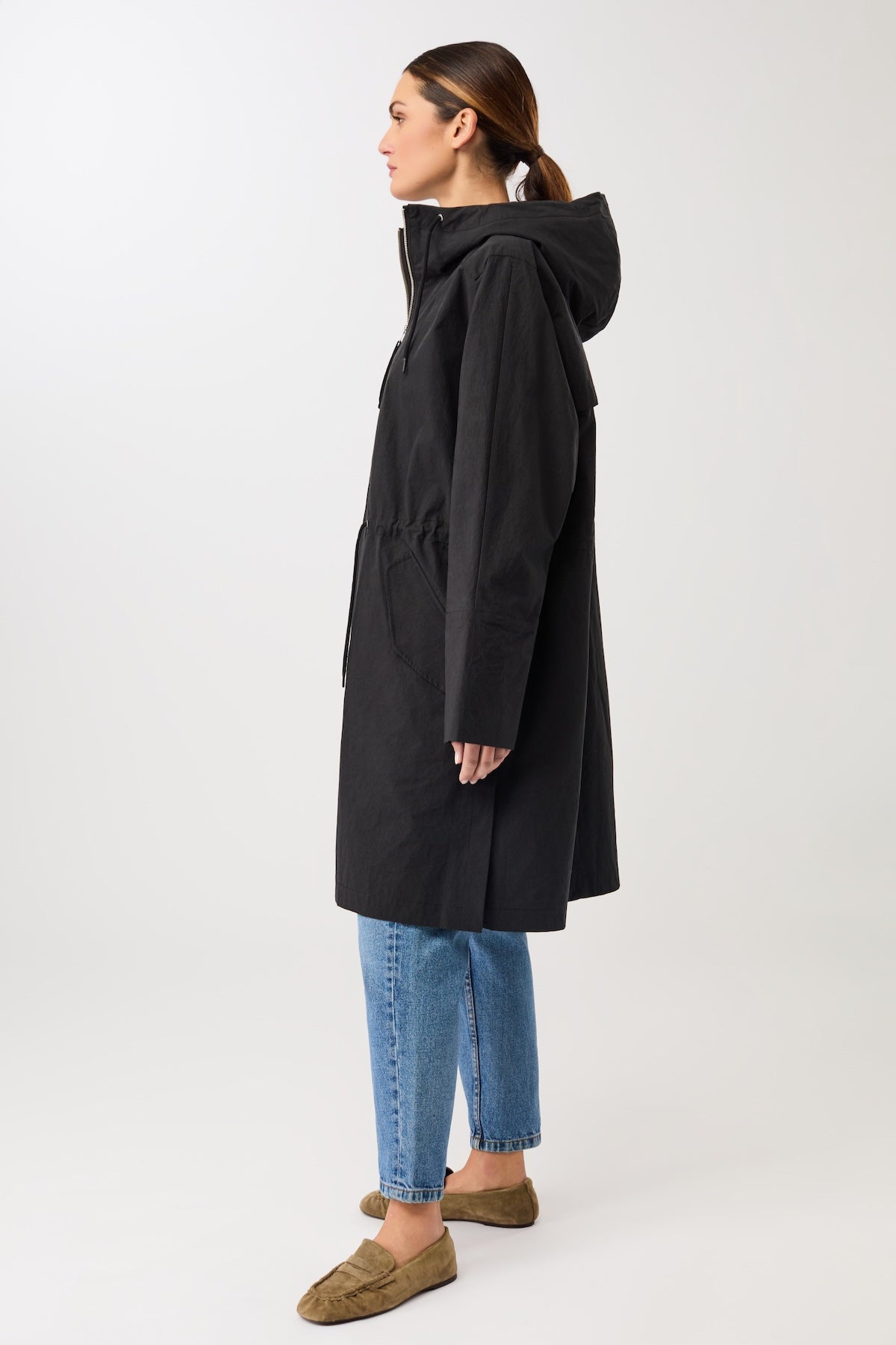langerchen-langer-parka-black-mit-seitlichen-druckkn-pfen-und-rmelaufschlag image 2