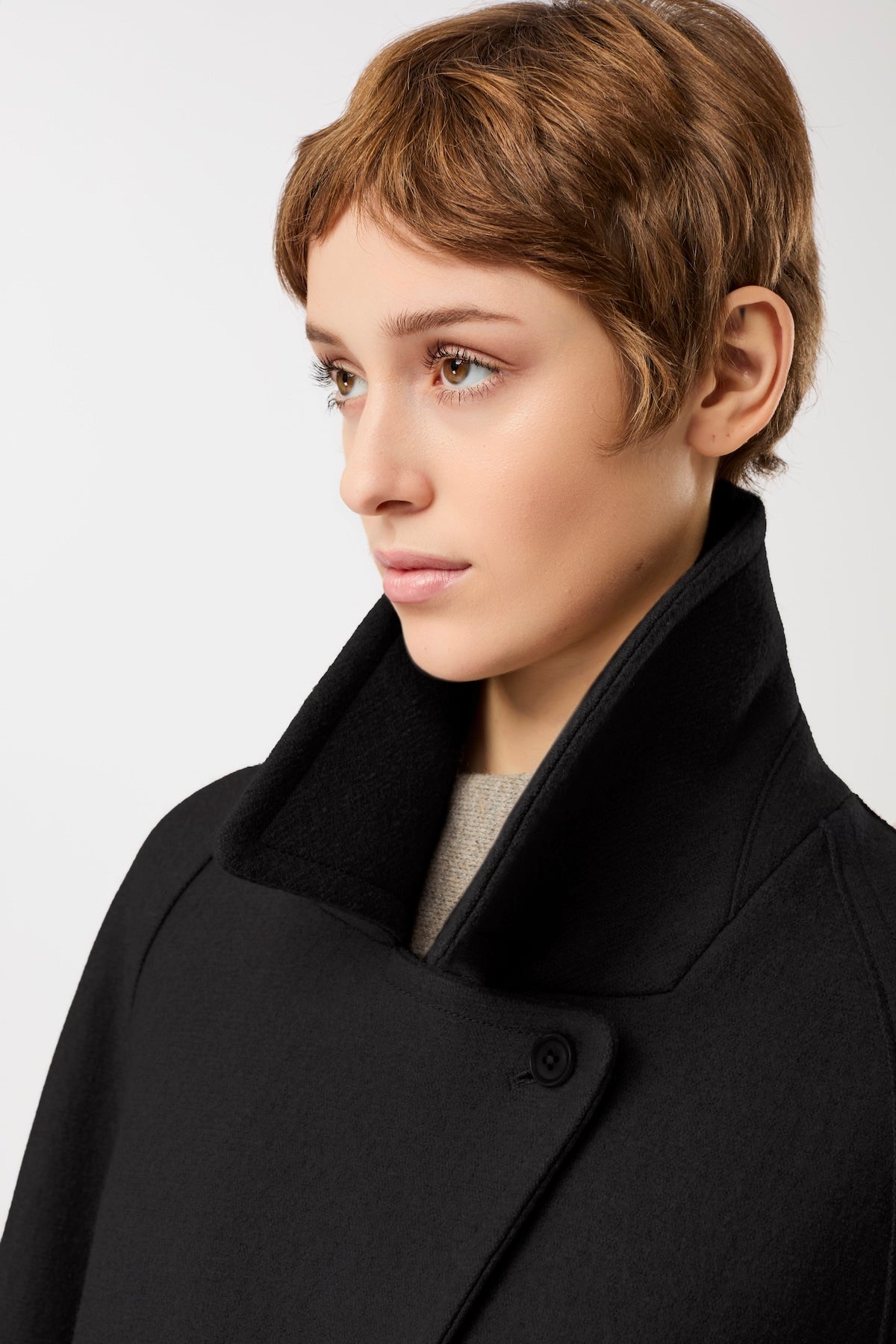langerchen-walkmantel-mit-revers-aus-bio-walk-black image 7