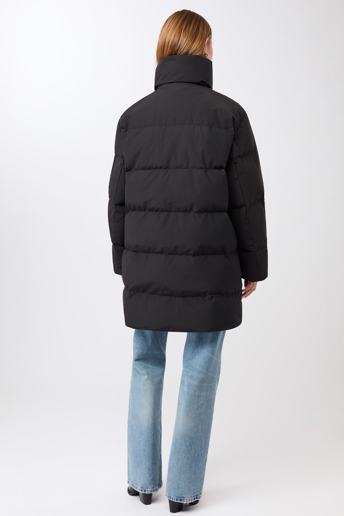 langerchen-jacke-mit-stehkragen-aus-eco-daune-kurze-jacke-black image 5