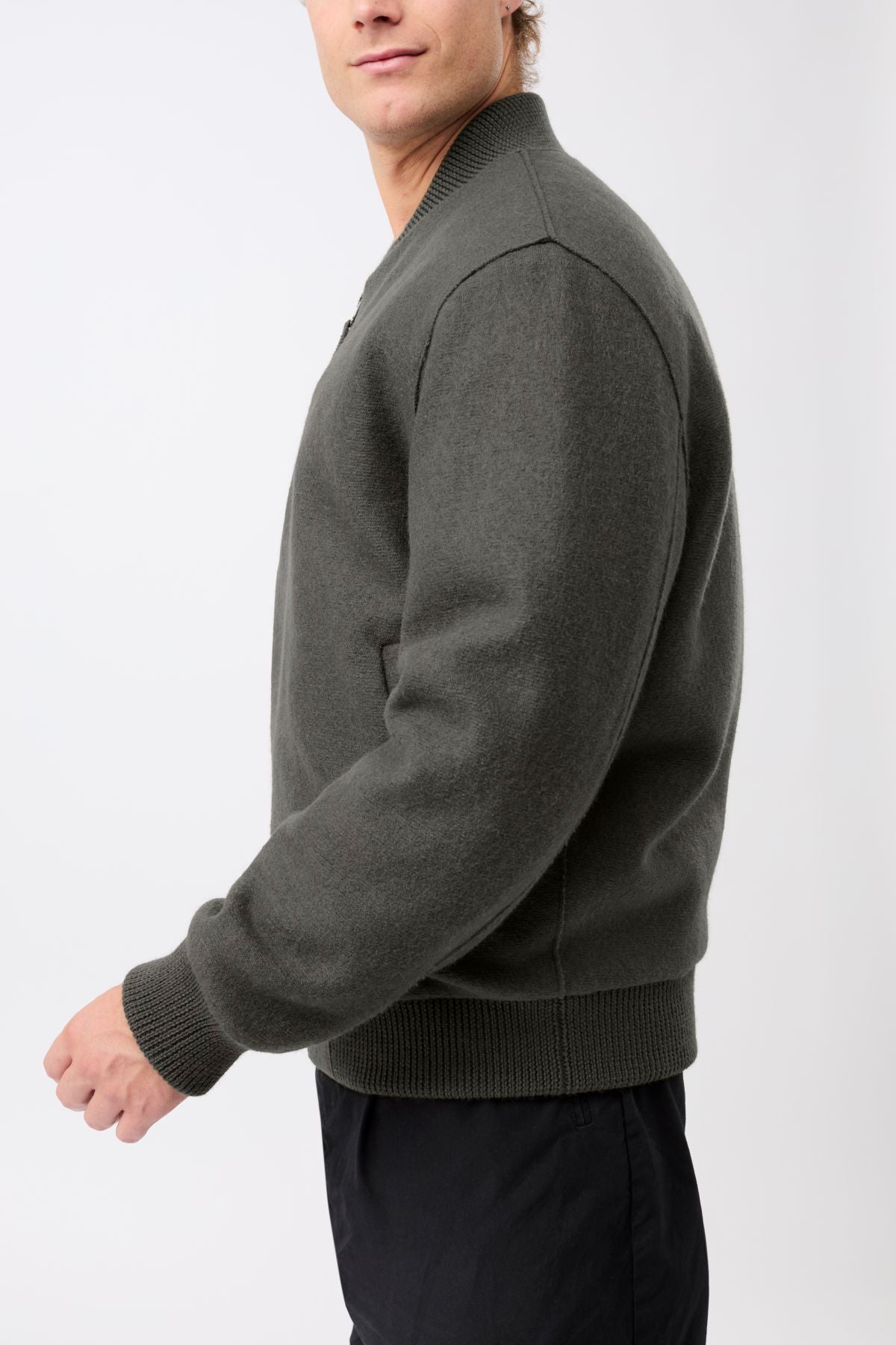 langerchen-bomber-jacke-aus-bio-wolle-platinum image 4