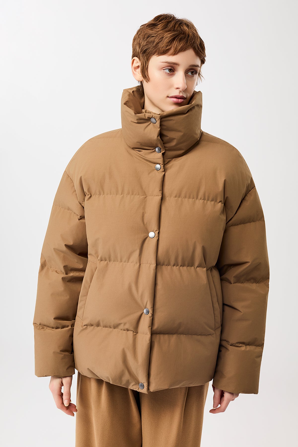 langerchen-gesteppte-jacke-aus-eco-daune-mit-stehkragen-oak image 1