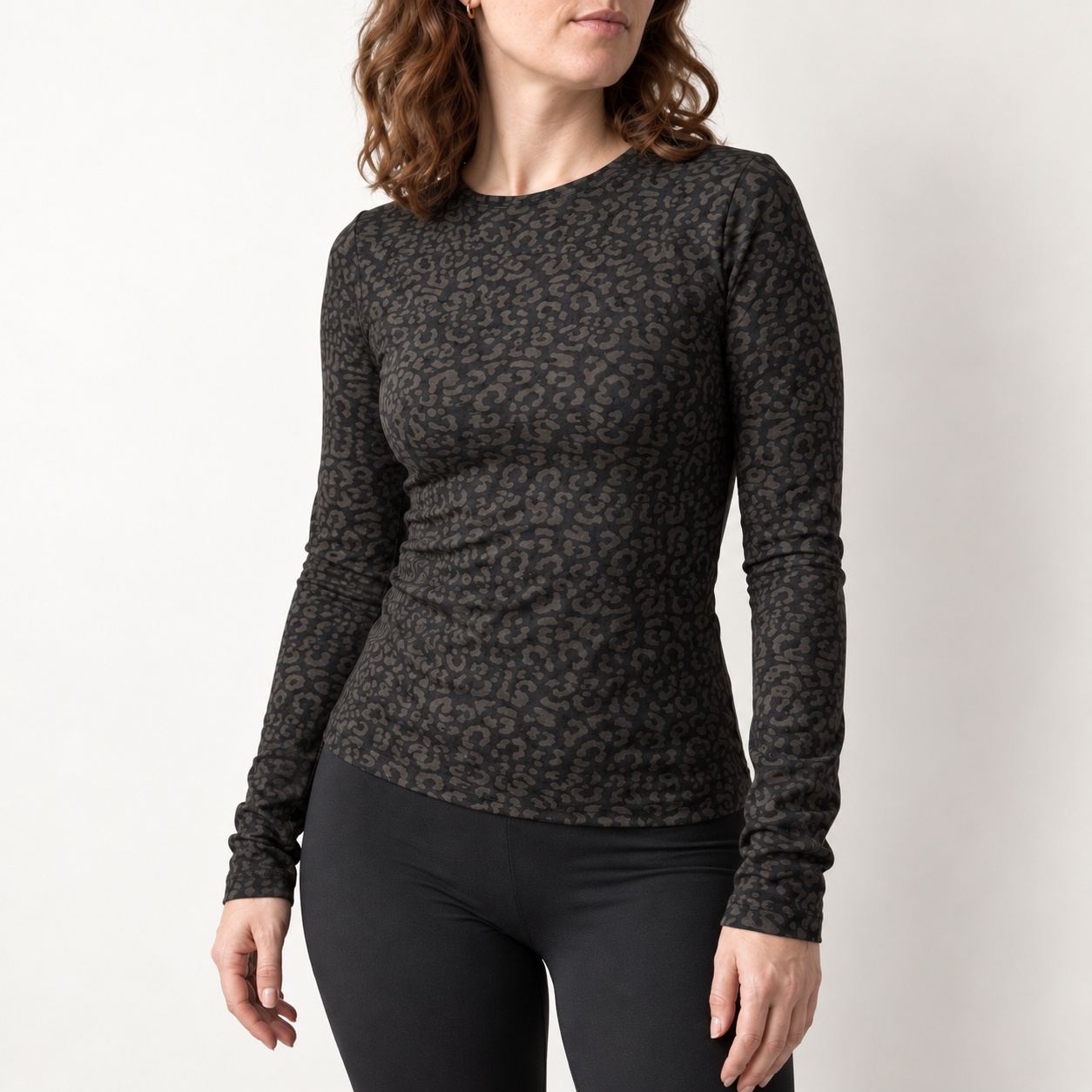 or-basics-snug-longsleeve-leo-black-bio-baumwolle-preorder image 3